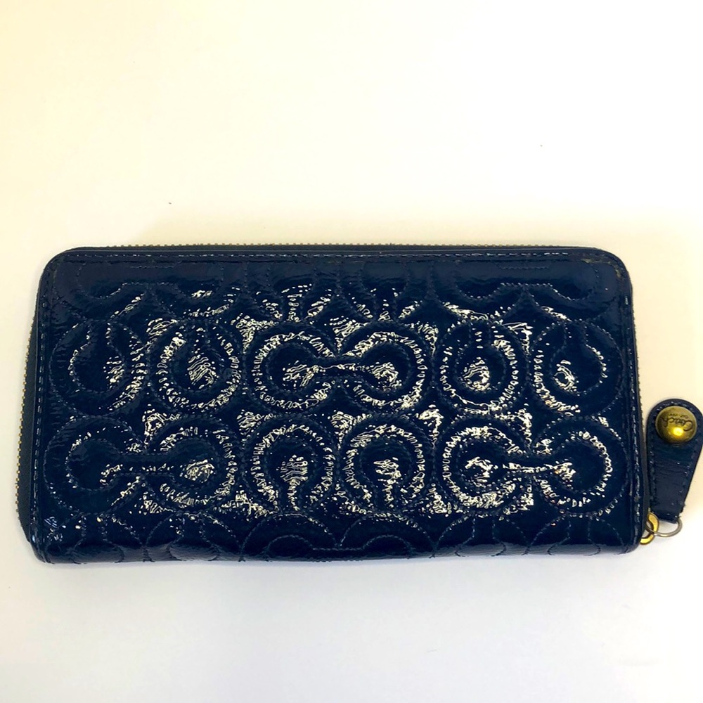 Coach patient wallet